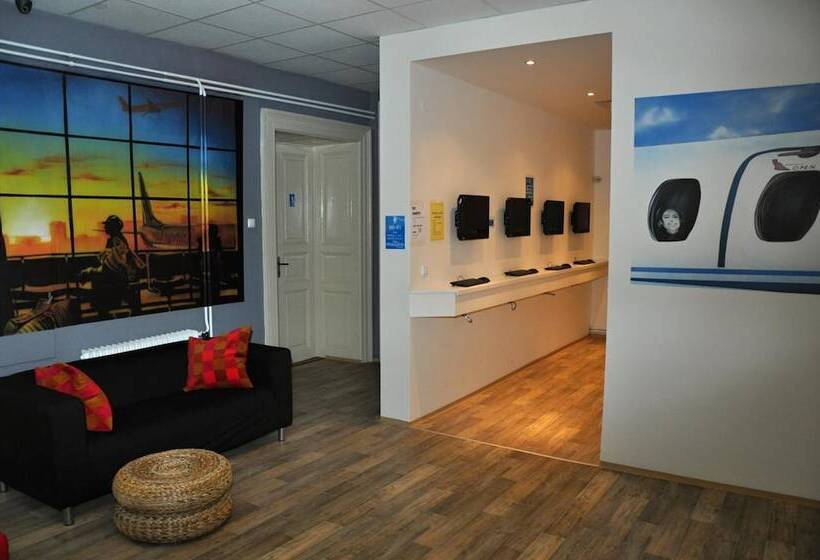 هاستل Onefam Home