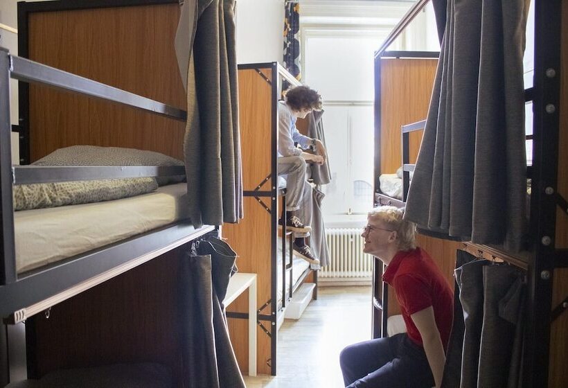 هاستل Onefam Home