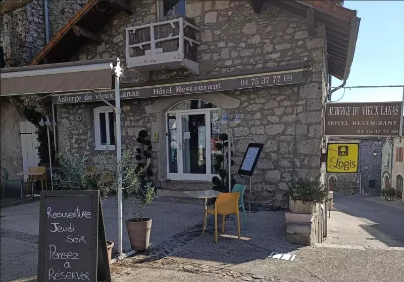 Auberge Du Vieux Lanas Logis Hotel Restaurant