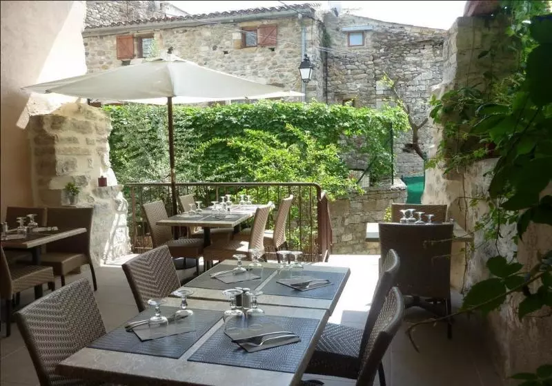 Auberge Du Vieux Lanas Logis Hotel Restaurant