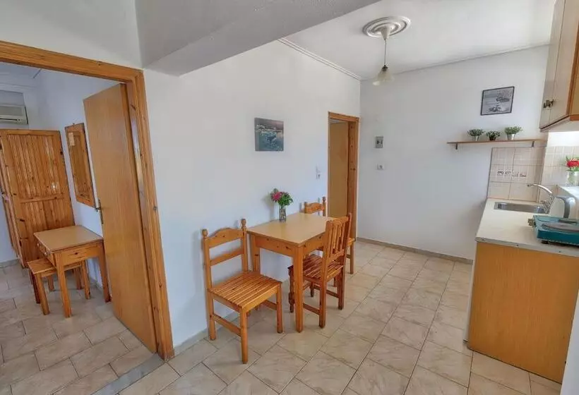 Hotelli Anthia Apartments