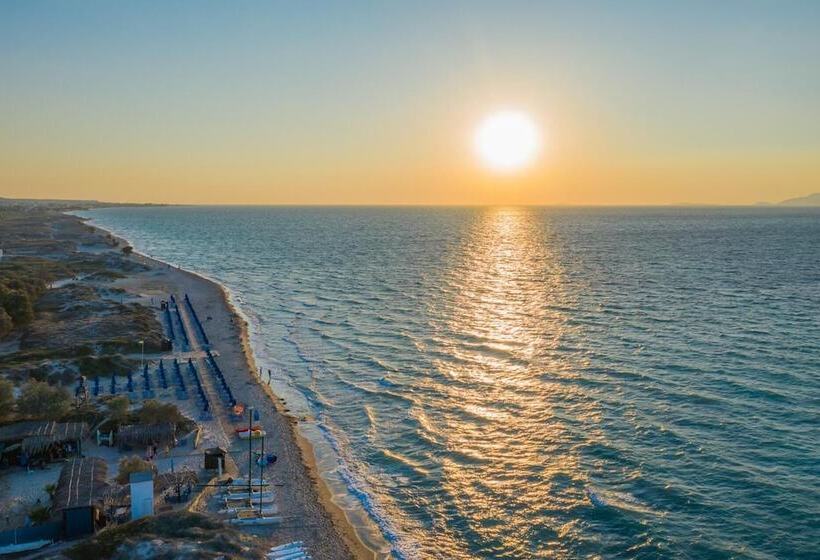 Отель Anthia Apartments