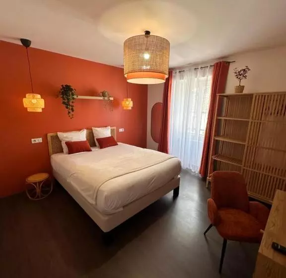 Auberge Du Vieux Lanas Logis Hotel Restaurant