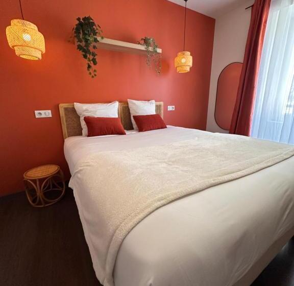 Auberge Du Vieux Lanas Logis Hotel Restaurant