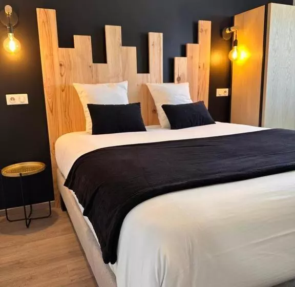 Auberge Du Vieux Lanas Logis Hotel Restaurant