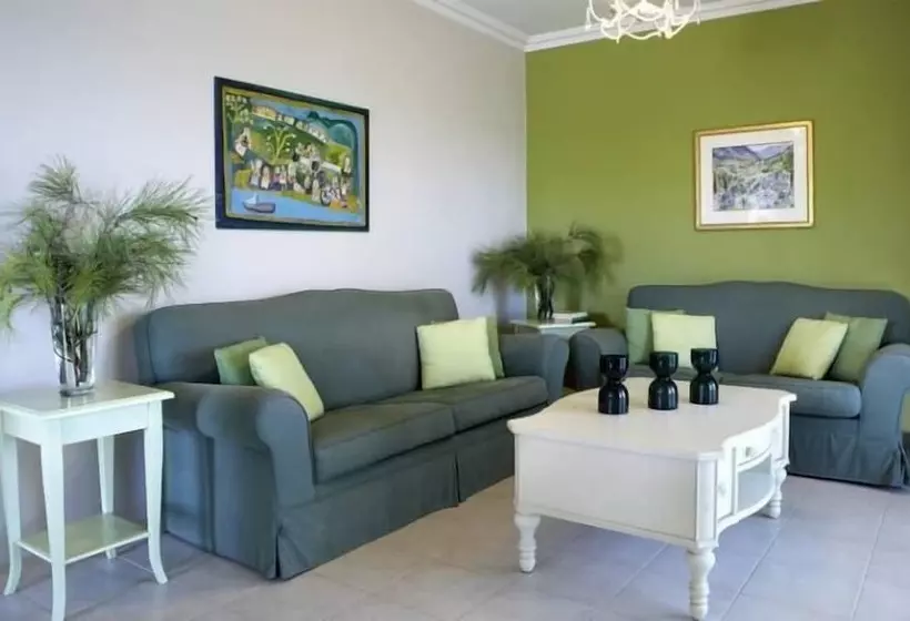 Hotelli Avra Private Suites