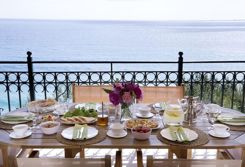 בית מלון כפרי Avra Private Suites