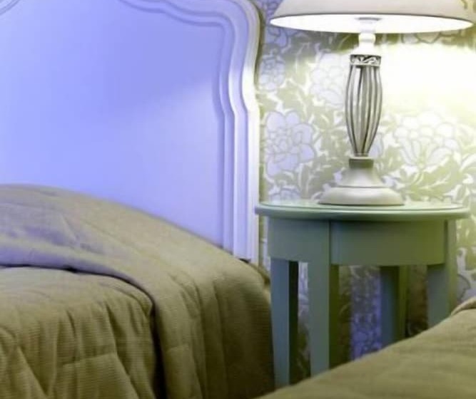 בית מלון כפרי Avra Private Suites