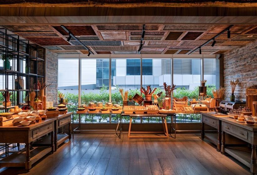 Отель Crowne Plaza Dubai Marina, An Ihg