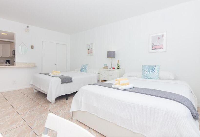 בית מלון כפרי Girasole Rentals Suites