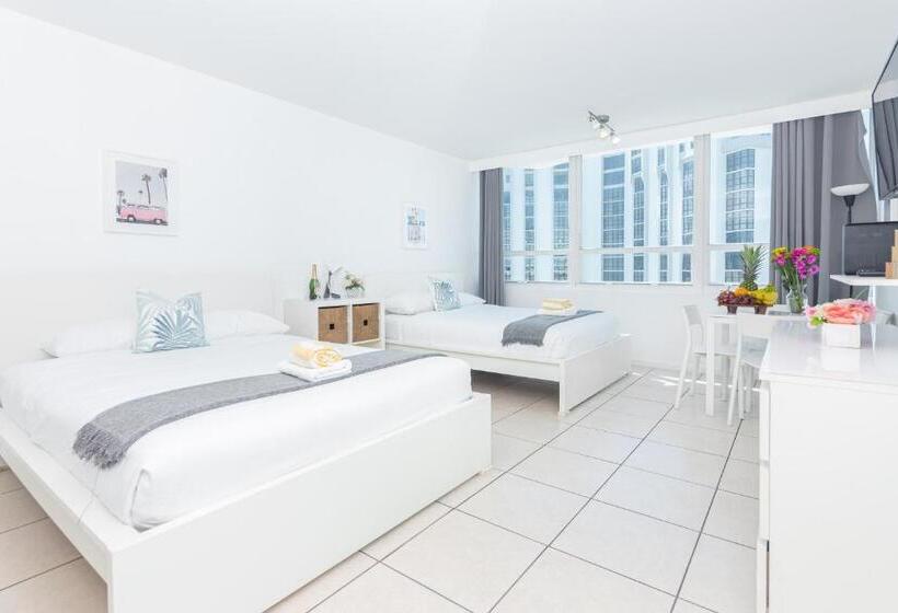 בית מלון כפרי Girasole Rentals Suites