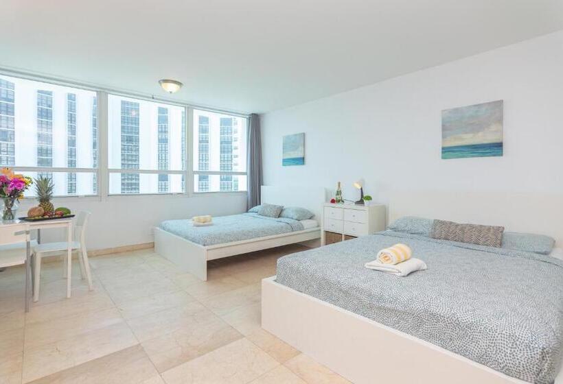 בית מלון כפרי Girasole Rentals Suites