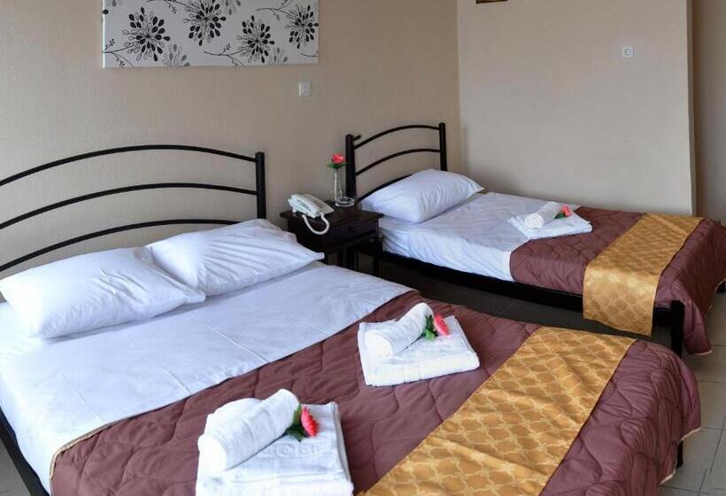 ホテル Golden Beach