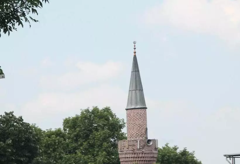 هتل Lena Central Flats