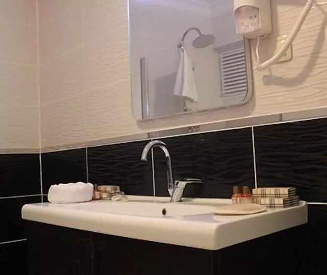 هتل Lena Central Flats