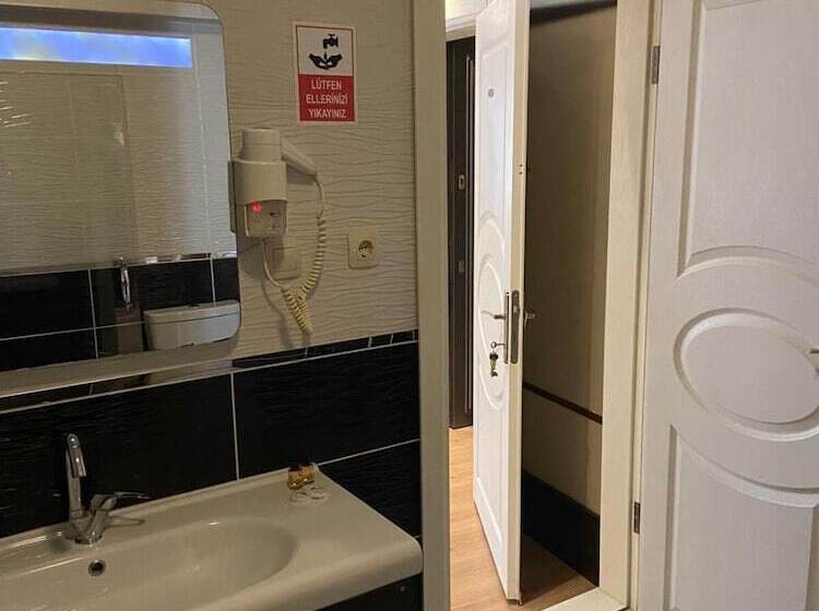 هتل Lena Central Flats