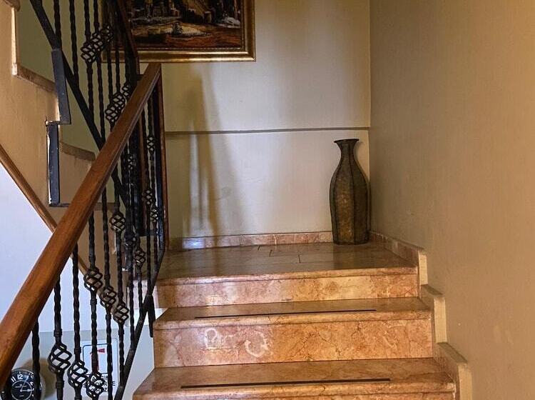 هتل Lena Central Flats