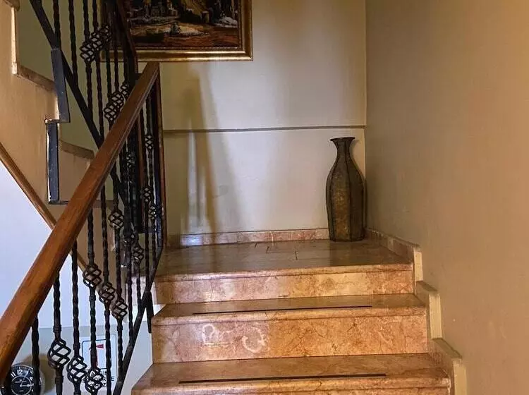 هتل Lena Central Flats