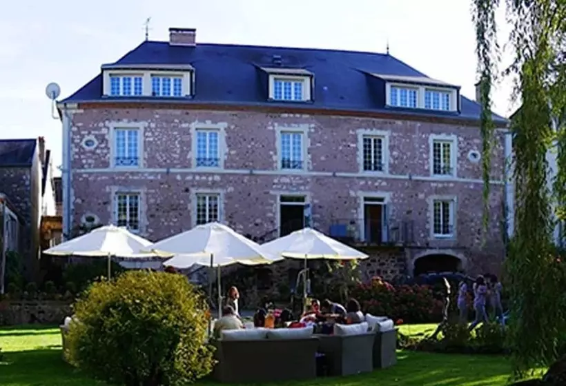 Hotelli Logis  Auberge De L Abbaye