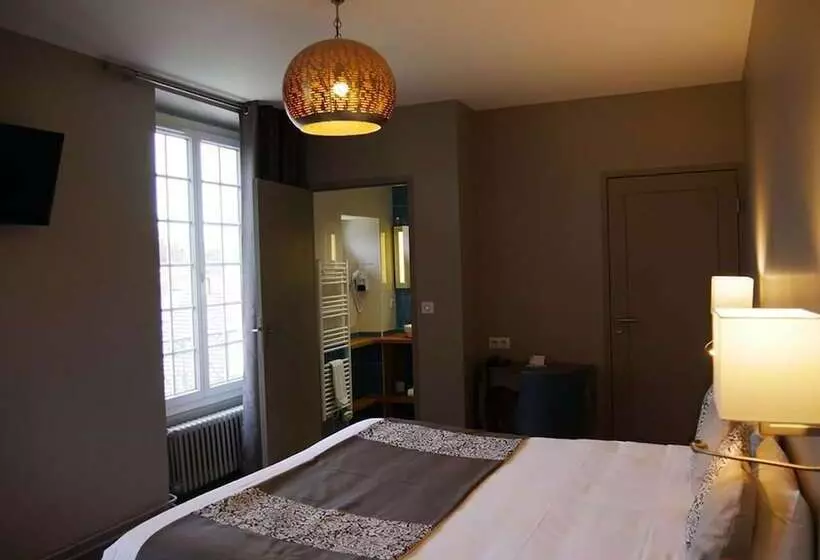 Hotelli Logis  Auberge De L Abbaye