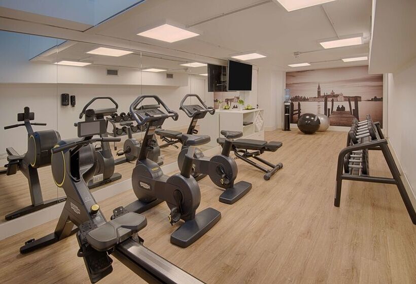 Avani Rio Novo Venice Hotel   Previously Nh Venezia Rio Novo