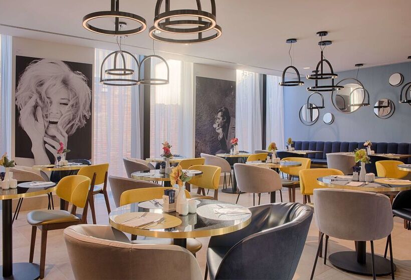 Avani Rio Novo Venice Hotel   Previously Nh Venezia Rio Novo