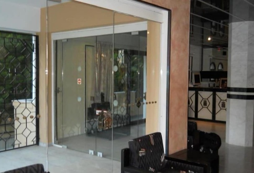 هتل Niriedes Dionyssos Village