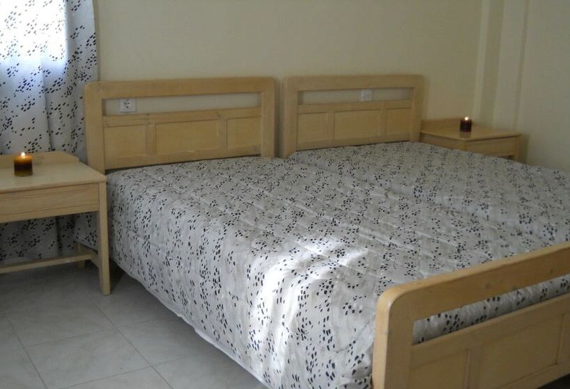 هتل Niriedes Dionyssos Village