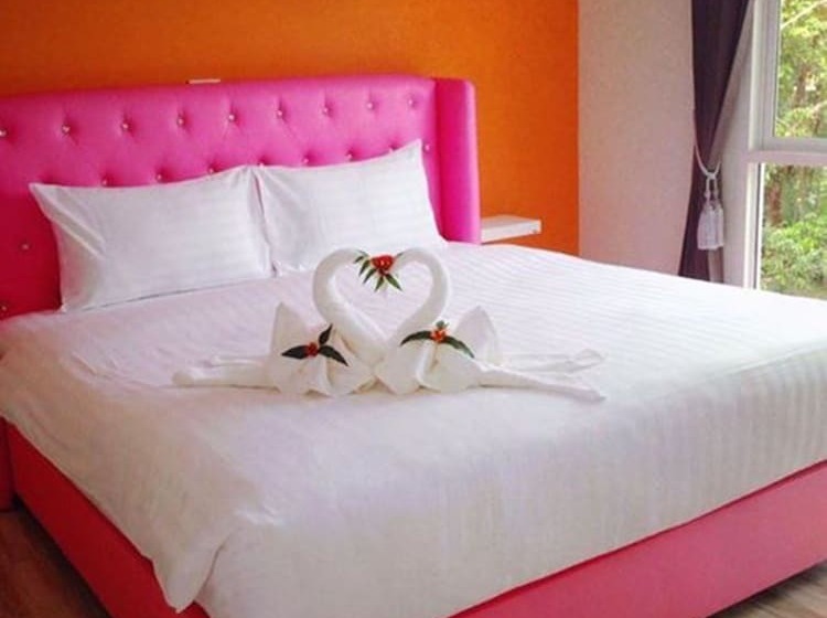 منتجع The Box House