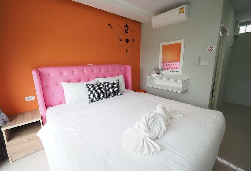 منتجع The Box House