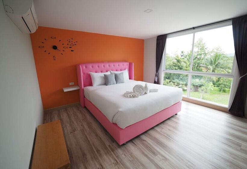 منتجع The Box House