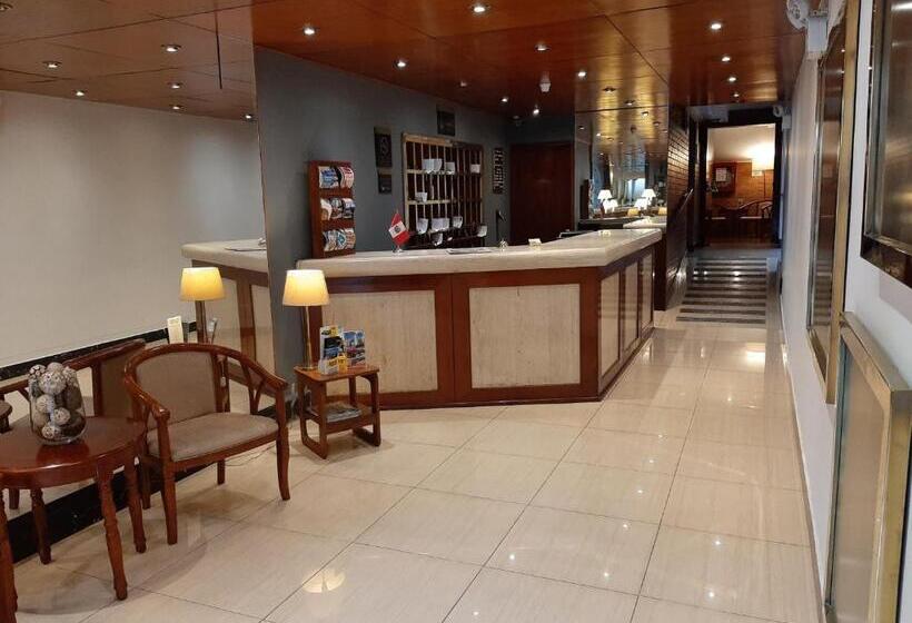 Apart Hotel El Doral