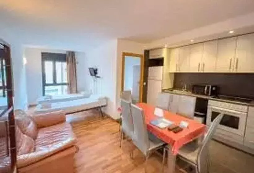 Apartamentos La Solana 3000