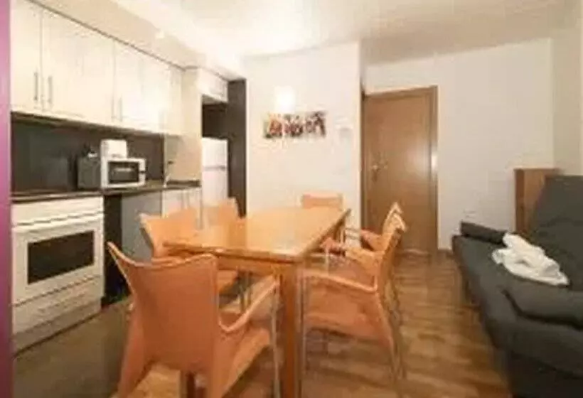 Apartamentos La Solana 3000