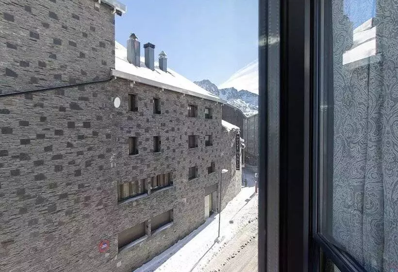 Apartamentos La Solana 3000