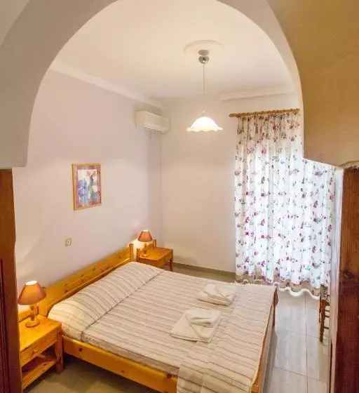 Filoxenia Apartments 2