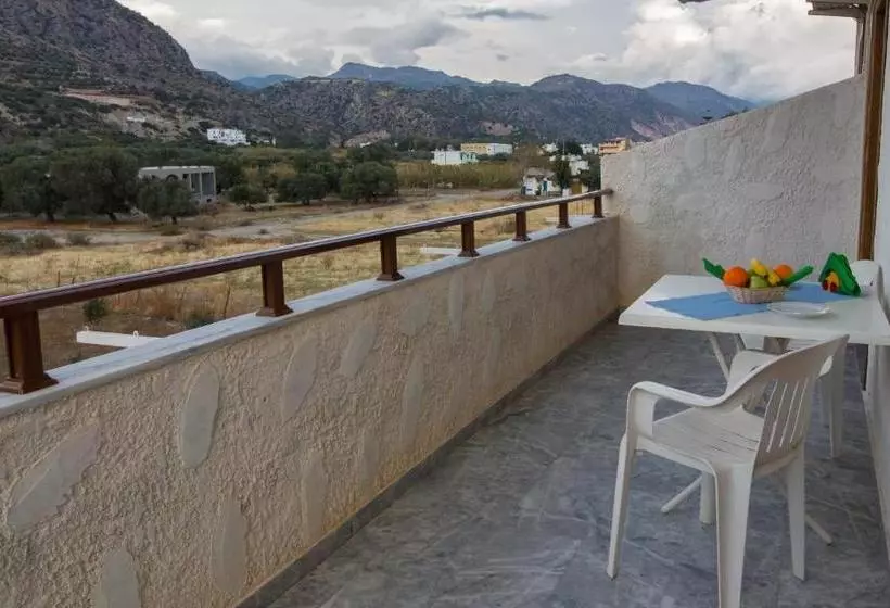 Filoxenia Apartments 2