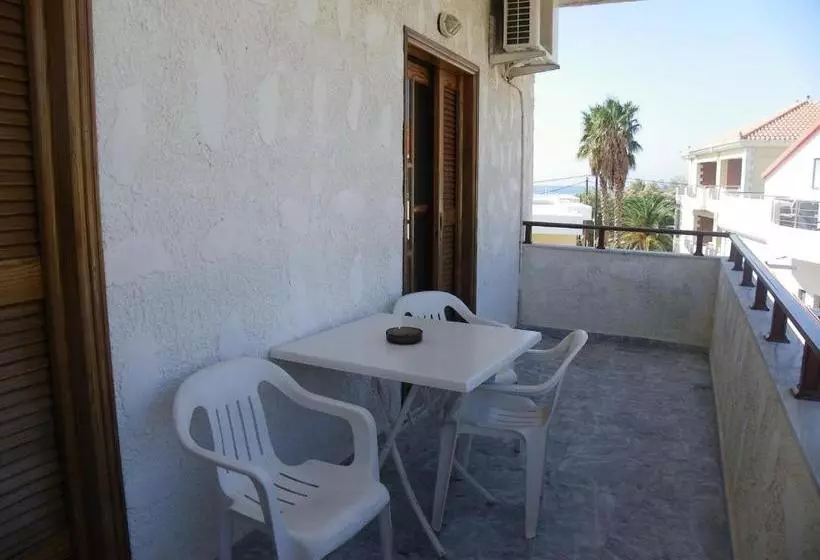 Filoxenia Apartments 2