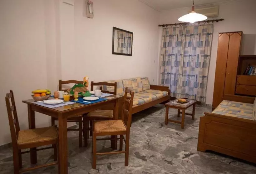 Filoxenia Apartments 2