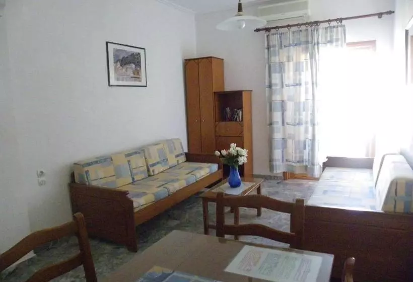 Filoxenia Apartments 2