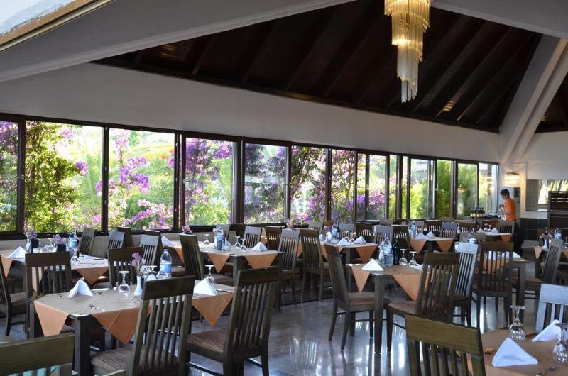 هتل Emelda Sun Club