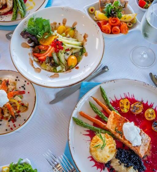 هتل Emelda Sun Club