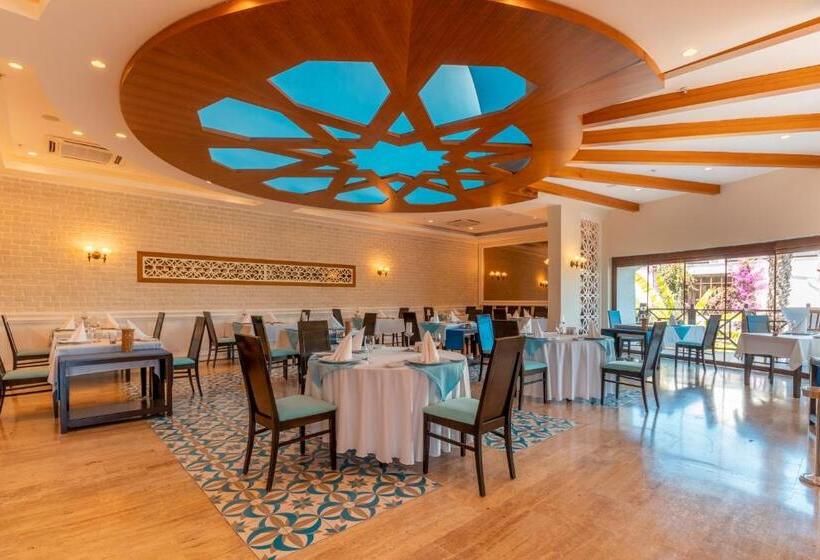 هتل Emelda Sun Club