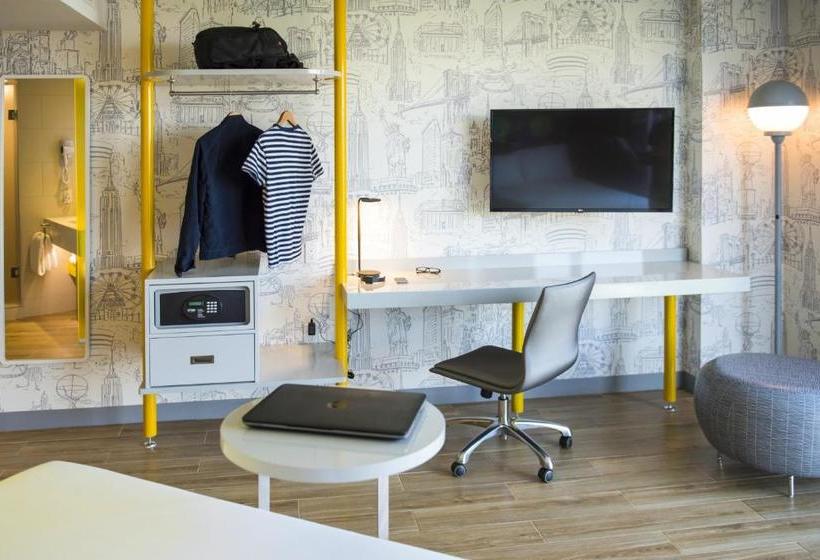 فندق Ibis Styles New York Laguardia Airport