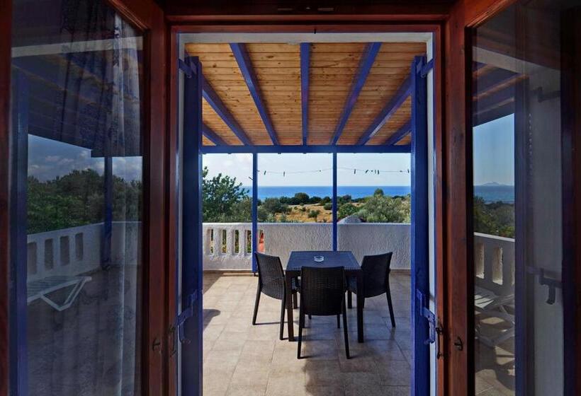 בית מלון כפרי White Rock Apartments