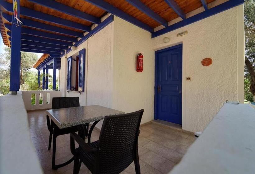 בית מלון כפרי White Rock Apartments