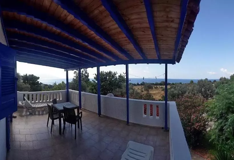 Hotelli White Rock Apartments