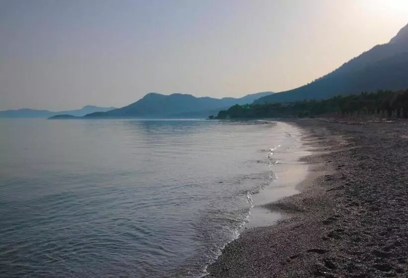 Hotelli White Rock Apartments