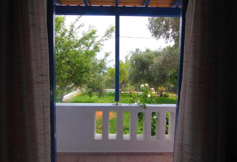 בית מלון כפרי White Rock Apartments