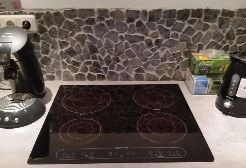 Bed & Breakfast 28 Appartement Met Privé Tuin